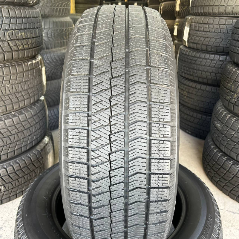 215/60 R17 BRIDGESTONE BLIZZAK VRX2 8mm