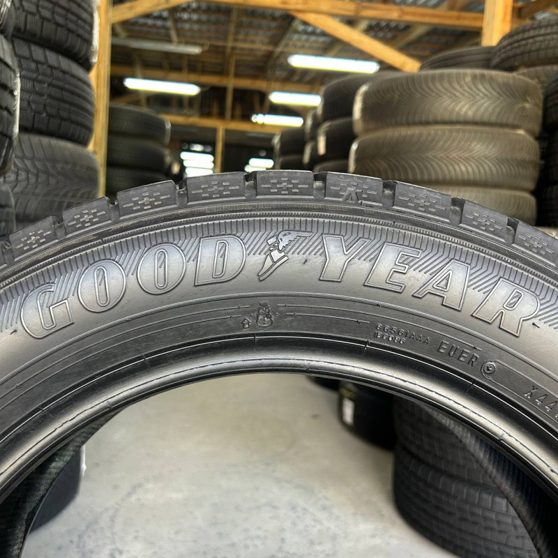 215/60 R17 GOODYEAR ICE NAVI 7 7mm