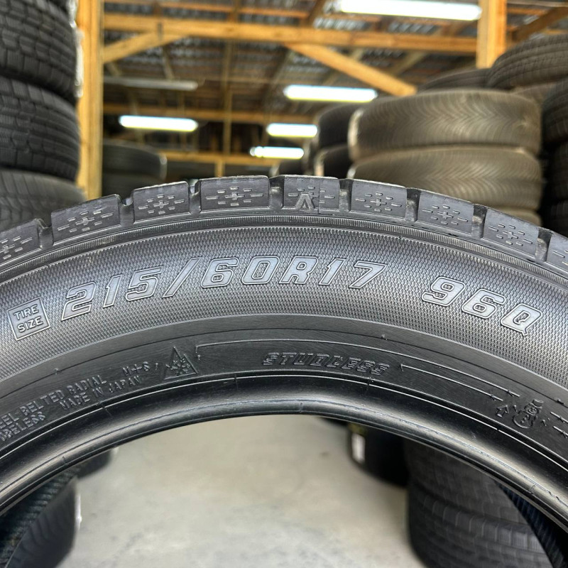 215/60 R17 GOODYEAR ICE NAVI 7 7mm