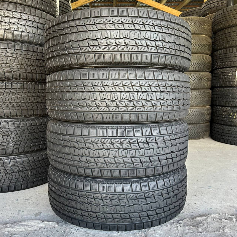 215/60 R17 GOODYEAR ICE NAVI SUV 8mm