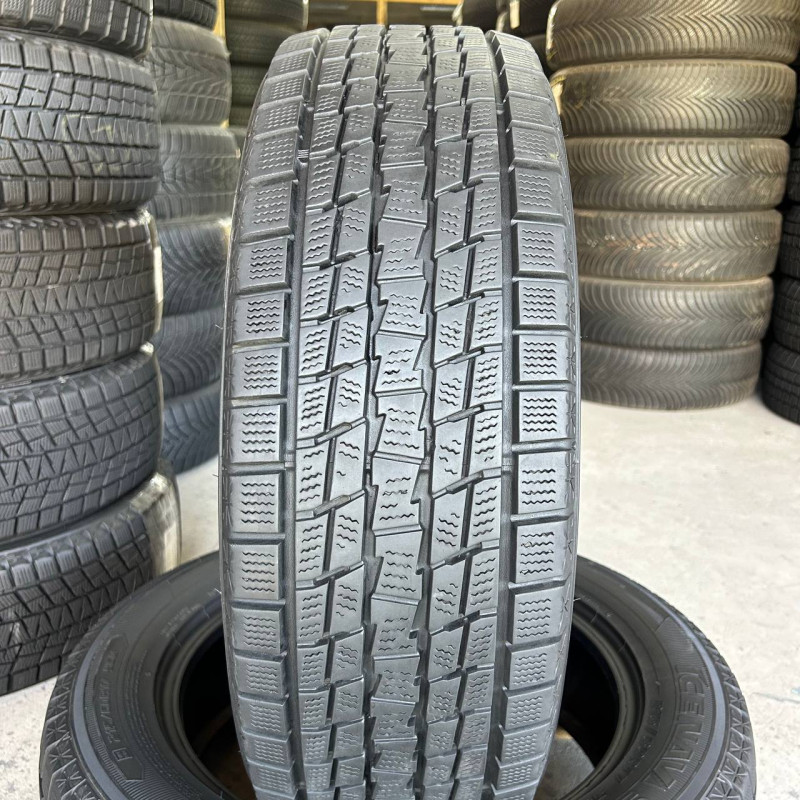 215/60 R17 GOODYEAR ICE NAVI SUV 7mm