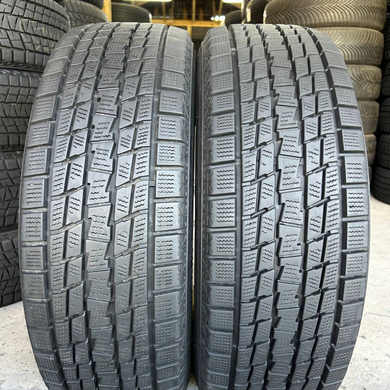 215/60 R17 GOODYEAR ICE NAVI SUV 8mm