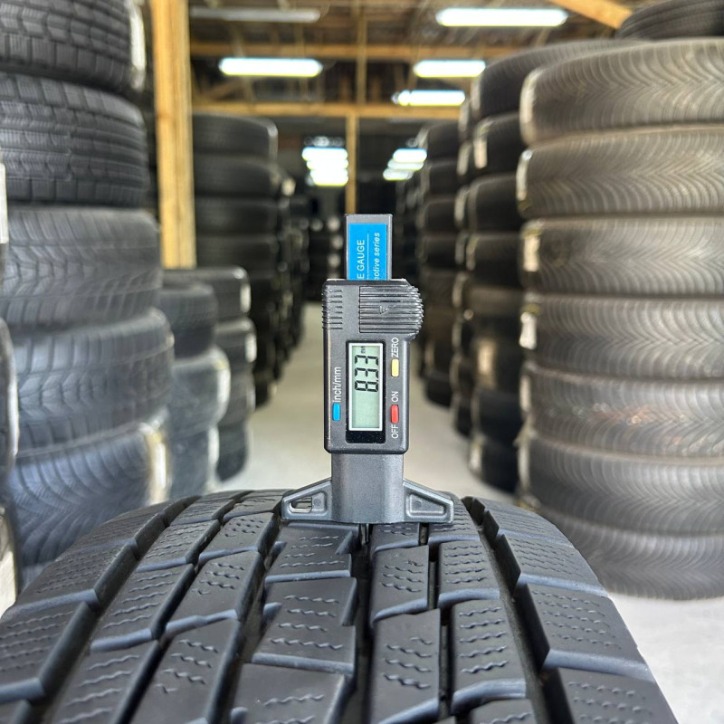 215/60 R17 GOODYEAR ICE NAVI SUV 8mm