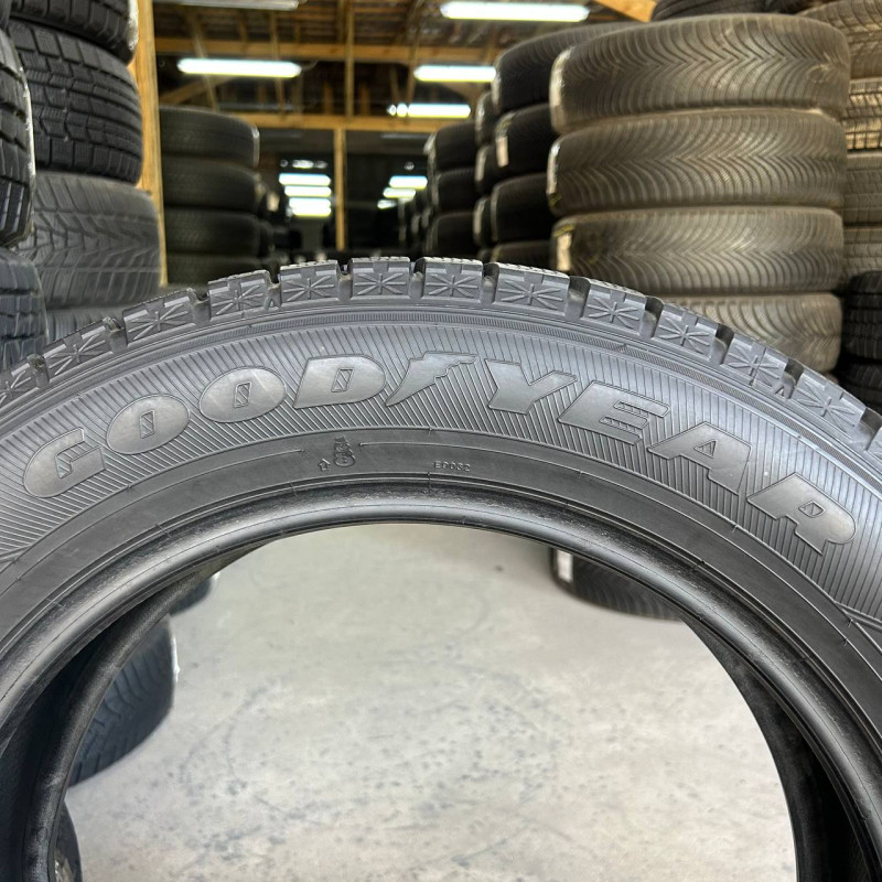 215/60 R17 GOODYEAR ICE NAVI 6 7mm