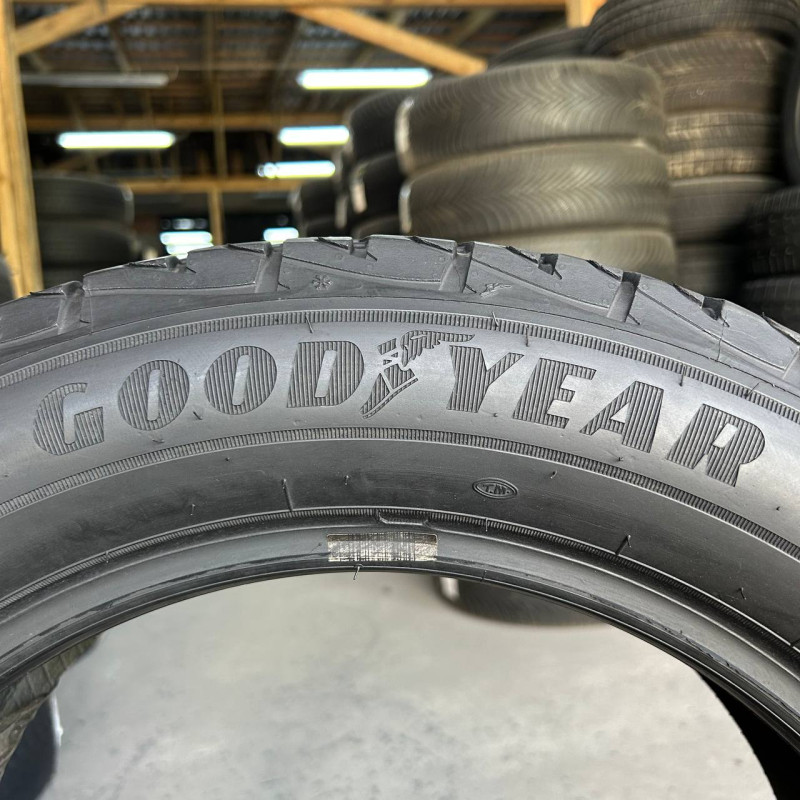215/60 R17C GOODYEAR ULTRAGRIP CARGO 5mm