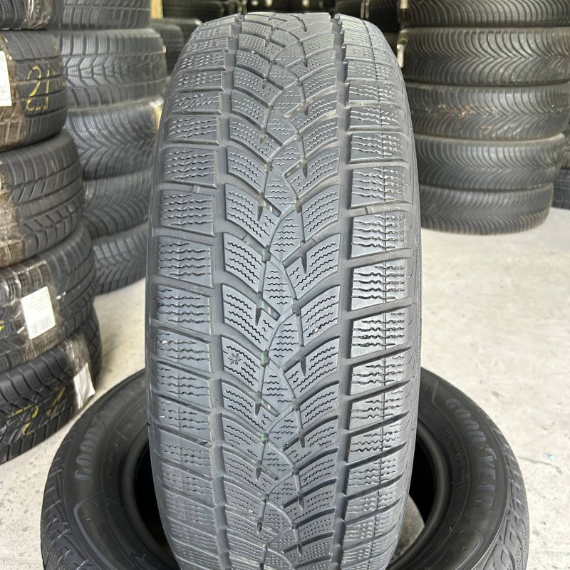 215/60 R17 GOODYEAR ULTRAGRIP PERFORMANCE + SUV 5mm