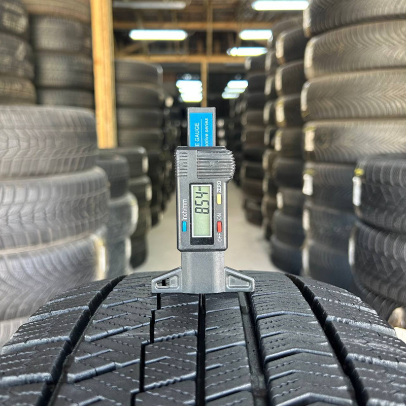 225/50 R17 BRIDGESTONE BLIZZAK VRX2 8mm