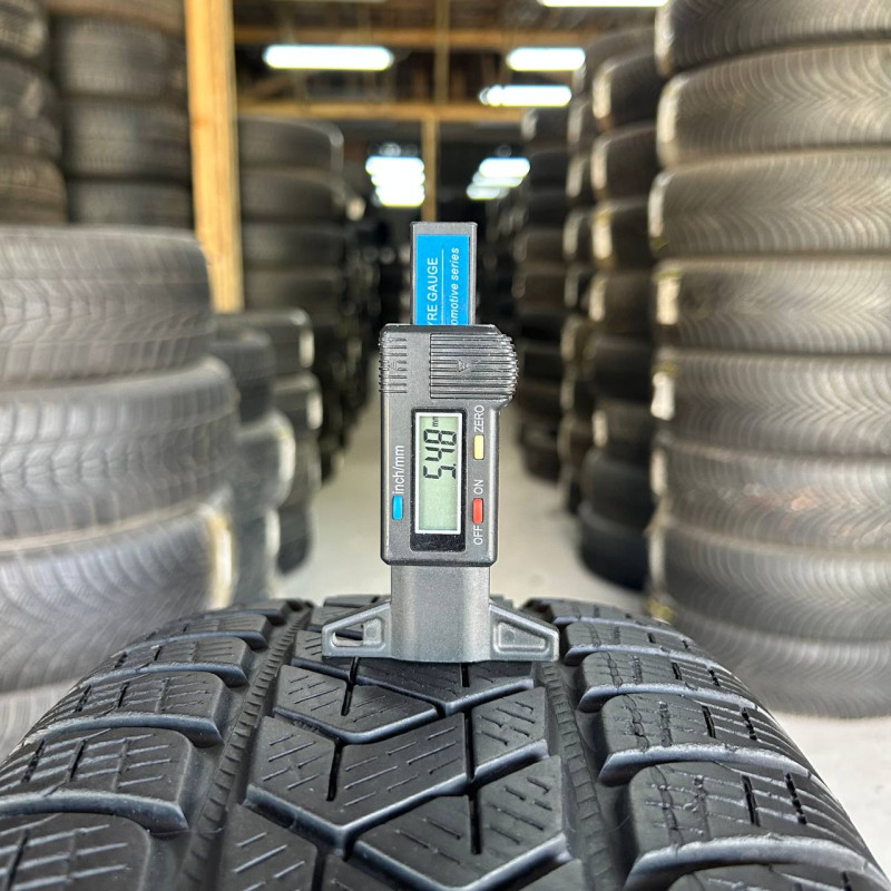 215/65 R17 PIRELLI SCORPION WINTER SEAL INSIDE 5mm
