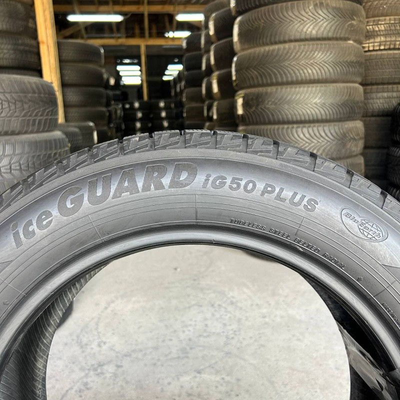 215/60 R17 YOKOHAMA ICE GUARD IG50 PLUS 7mm
