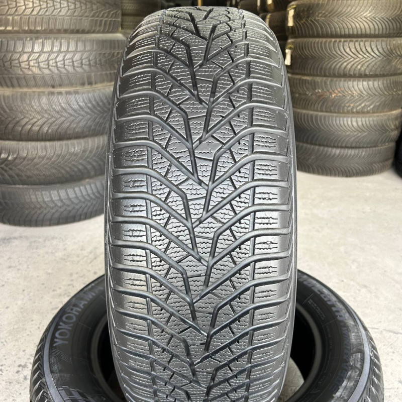 215/60 R17 YOKOHAMA BLUEARTH WINTER V905 7mm