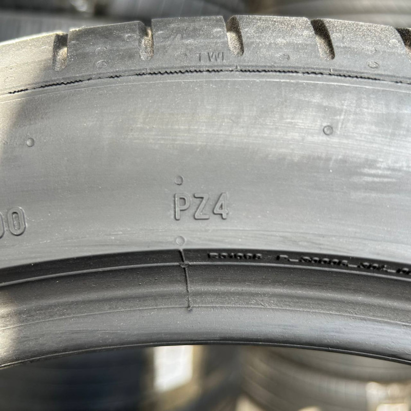 225/45 R19 PIRELLI PZERO PZ4 5mm