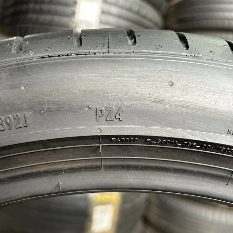 225/45 R19 PIRELLI PZERO PZ4 RUN FLAT 6mm