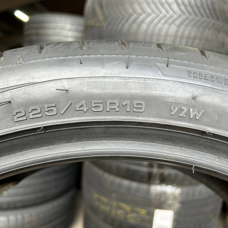 225/45 R19 DUNLOP SPORT MAXX RT2 RUN FLAT 7mm
