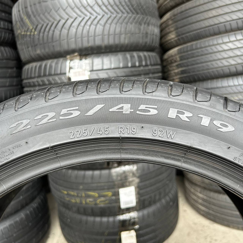 225/45 R19 PIRELLI CINTURATO P7 RUN FLAT 6mm