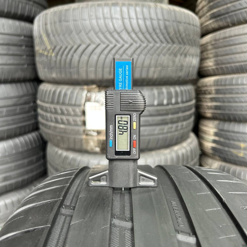 235/50 R19 MICHELIN PILOT SPORT 4 SUV 4mm