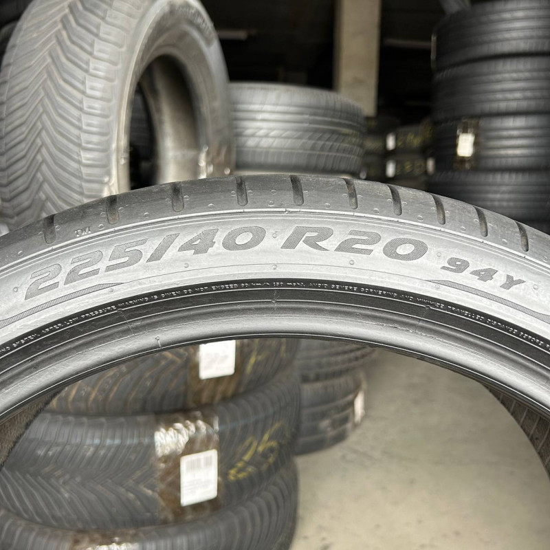 225/40 R20 PIRELLI PZERO PZ4 RUN FLAT 5mm