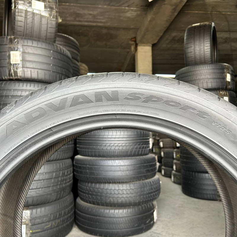 285/40 R22 YOKOHAMA ADVAN SPORT V105 6mm