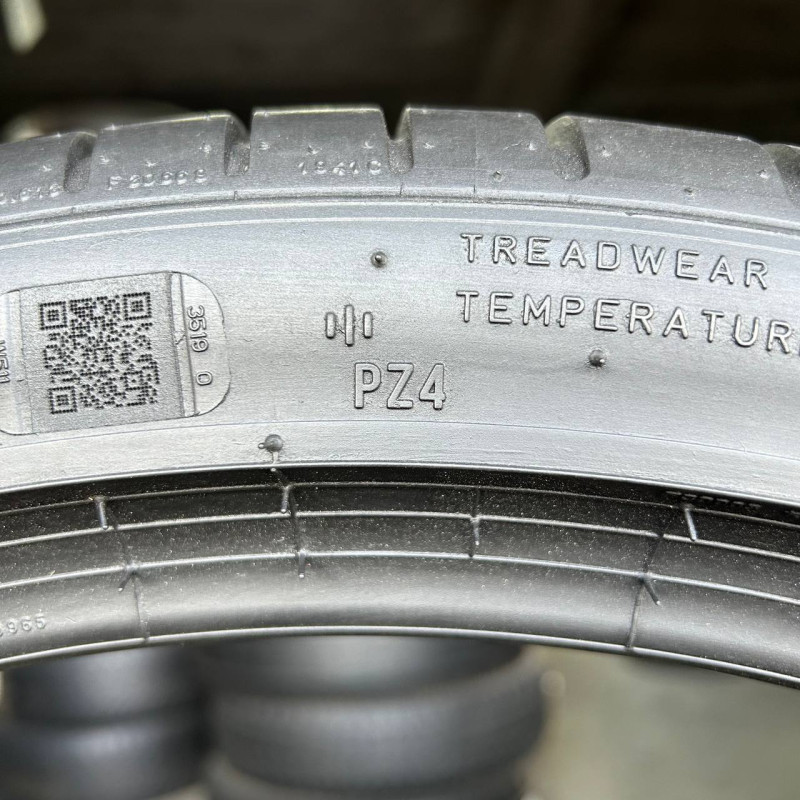 315/30 R22 PIRELLI PZERO PZ4 6mm
