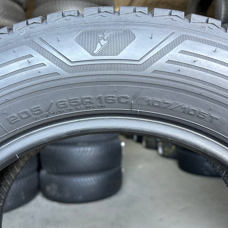 205/65 R16C GOODYEAR VECTOR 4 SEASONS CARGO 5mm