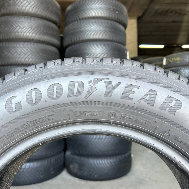 205/65 R16C GOODYEAR VECTOR 4 SEASONS CARGO 7mm