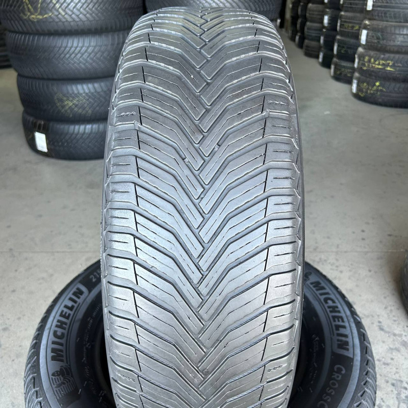 215/65 R16 MICHELIN CROSS CLIMATE 2 4mm