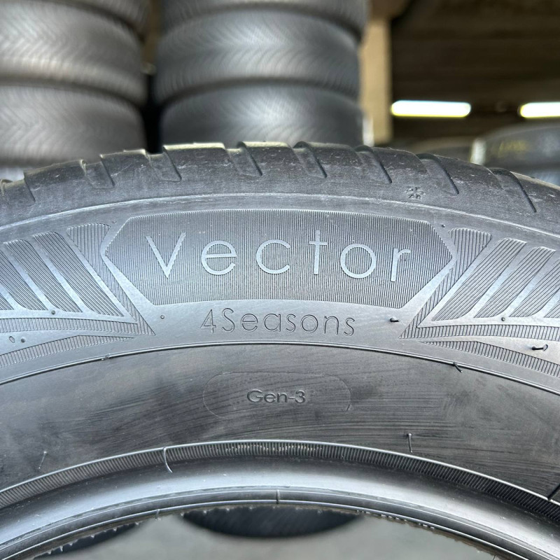 215/65 R16 GOODYEAR VECTOR 4 SEASONS GEN-3 5mm