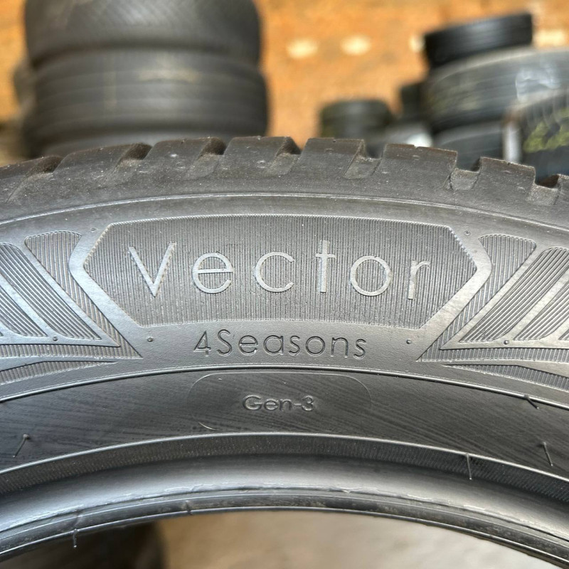 215/55 R17 GOODYEAR VECTOR 4 SEASONS GEN-3 6mm
