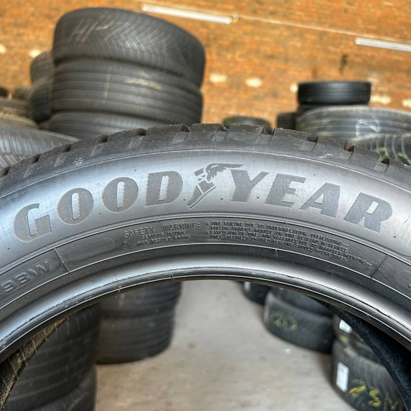 215/55 R17 GOODYEAR VECTOR 4 SEASONS GEN-3 7mm